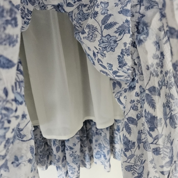 NWT Supernatural by Secret Mission blue floral puff sleeve dress size S - Picture 4 of 10